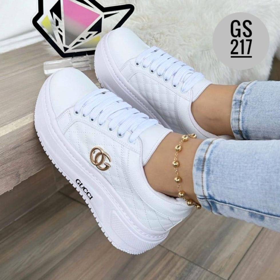 Bellos tenis Gucci Amc Negro